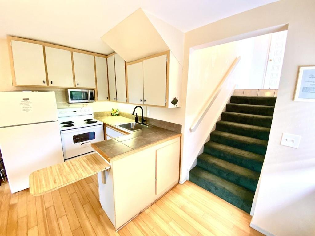Charming 1 Bedroom Beach Condo Prime Location Great Value Pahala Exterior foto